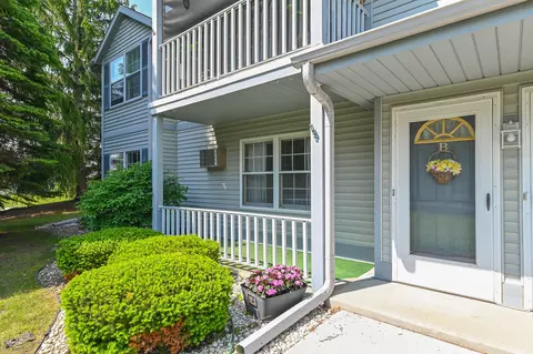 724 Worthington #B, West Bend, WI 53090