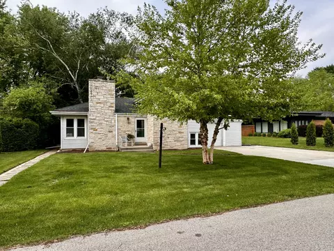 3620 S Elmwood, Elmwood Park, WI 53405