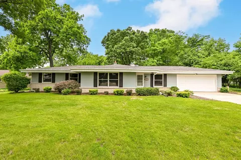 2975 S Sandra, New Berlin, WI 53151