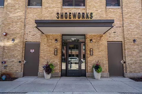 1924 N Hubbard #317, Milwaukee, WI 53212