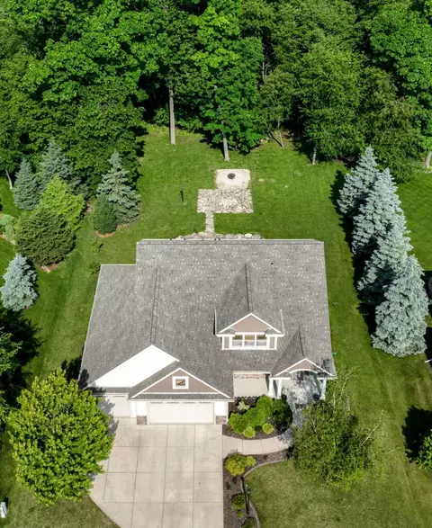 1388 Mamerow, Oconomowoc, WI 53066