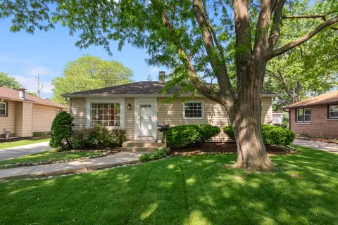 2943 S 102nd, West Allis, WI 53227