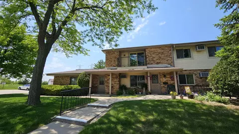 4591 S Greenridge, Greenfield, WI 53220