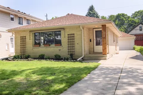 2412 N 69th, Wauwatosa, WI 53213