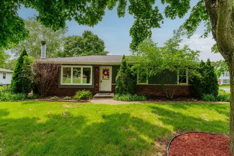 402 Paul, Burlington, WI 53105