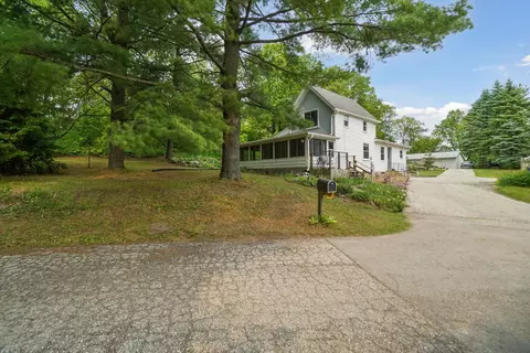 550 Howard, Slinger, WI 53086