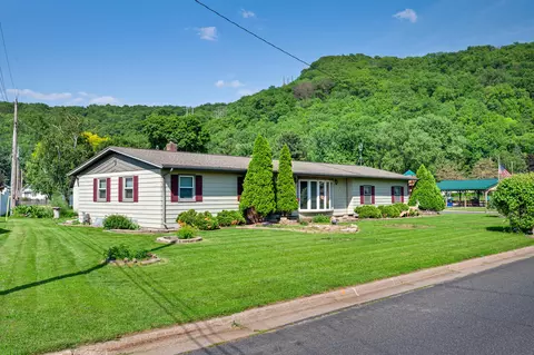 3421 Springbrook, La Crosse, WI 54601