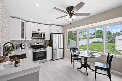 8736 W Howard, Milwaukee, WI 53228