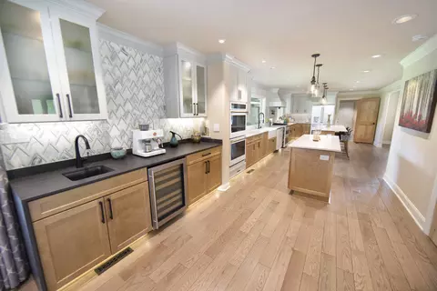 8100 W Holmes, Greenfield, WI 53220