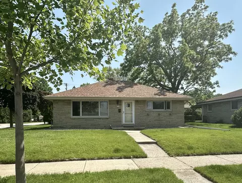 7305 W Verona, Milwaukee, WI 53219