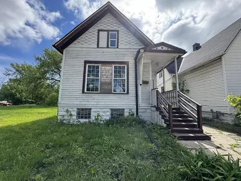 2908 N 6th, Milwaukee, WI 53212