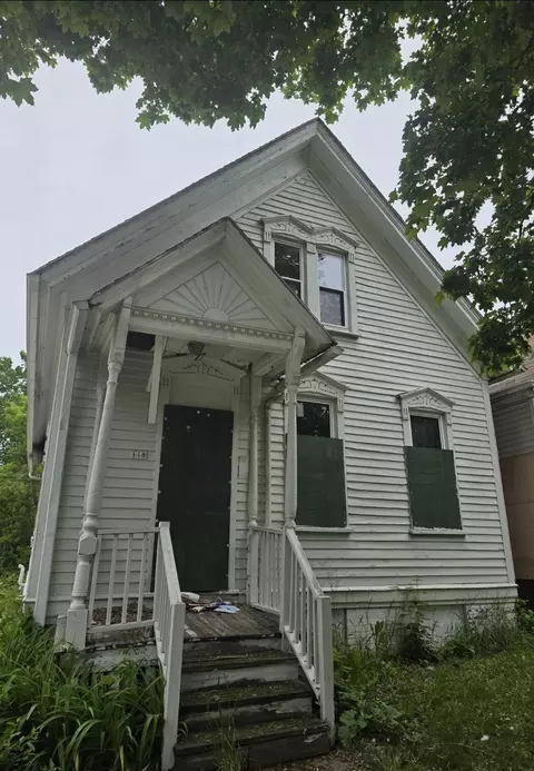 118 W Hadley, Milwaukee, WI 53212