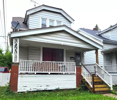 2812 W Burnham #2812A, Milwaukee, WI 53215