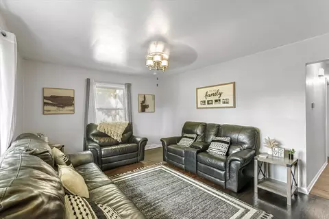 9424 W W Orch, West Allis, WI 53214