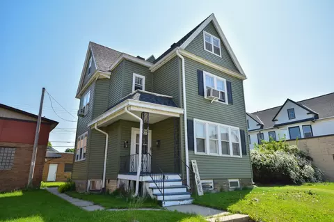 1209 Milwaukee, South Milwaukee, WI 53172
