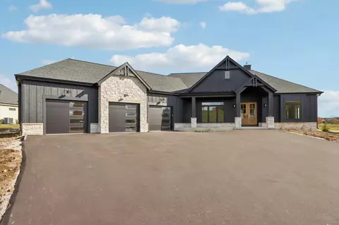 w279n6010 Serenity, Sussex, WI 53089