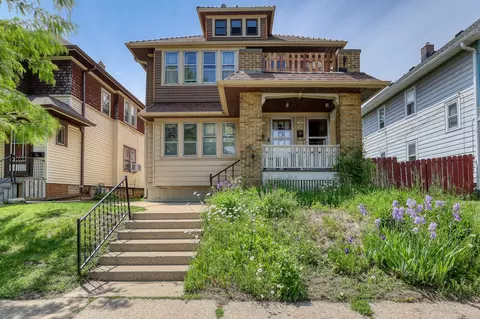 1107 S 71st #1109, West Allis, WI 53214