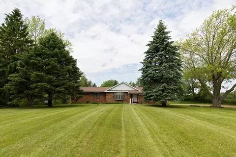 n9499 Woodward Road, Whitewater, WI 53190