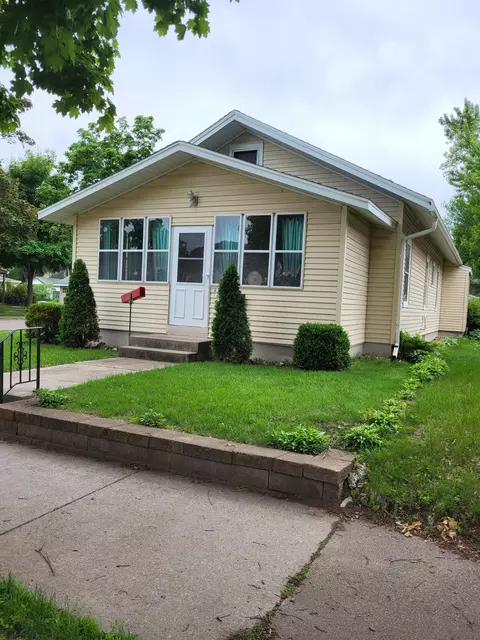 354 23rd, La Crosse, WI 54601