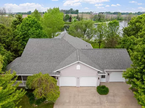 6134 Sonnenburg, Manitowoc, WI 54220