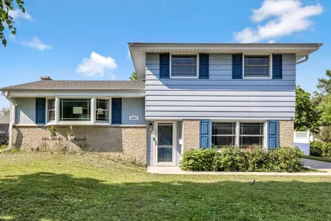 6087 Oakwood, Greendale, WI 53129