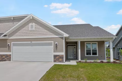 852 Stonecrop, Hartford, WI 53027