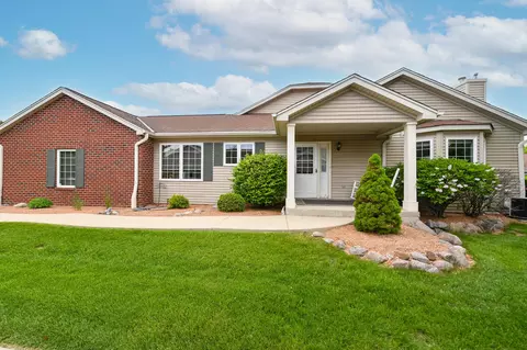 5204 S Hidden, Greenfield, WI 53221