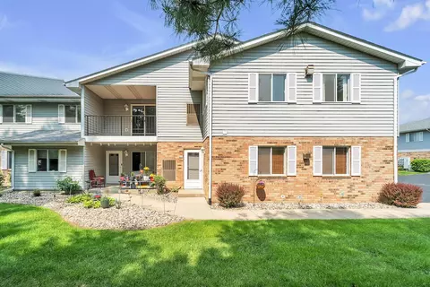 1203 N Sunnyslope #203, Mount Pleasant, WI 53406