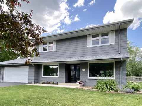 540 W W Mnr, Bayside, WI 53217
