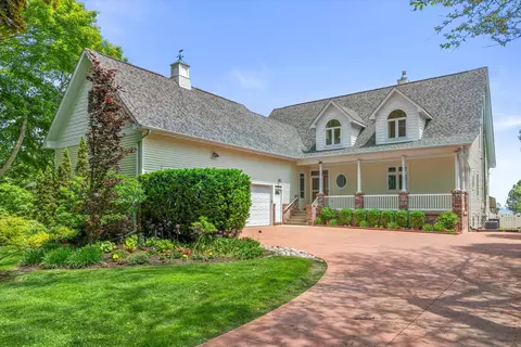 9155 Lakeshore, Pleasant Prairie, WI 53158