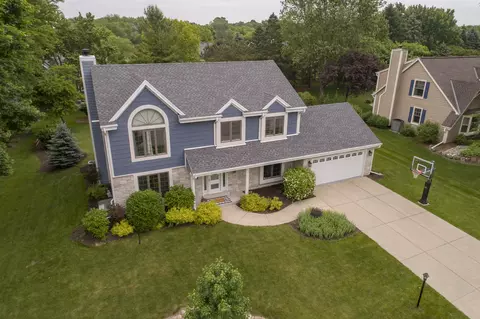 w277n2764 Chicory, Pewaukee, WI 53072