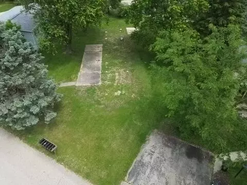1489 Park, Lyons, WI 53105