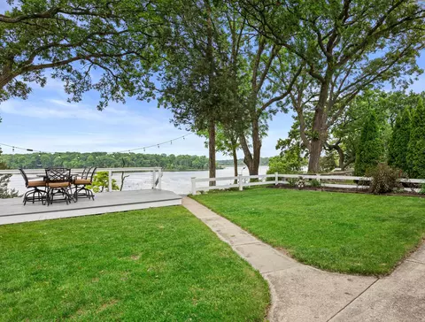 1819 N Davies, Summit, WI 53066