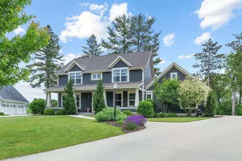 474 Park, Hartland, WI 53029