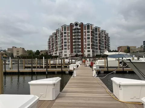 333 Lake #SLIP 36, Racine, WI 53403