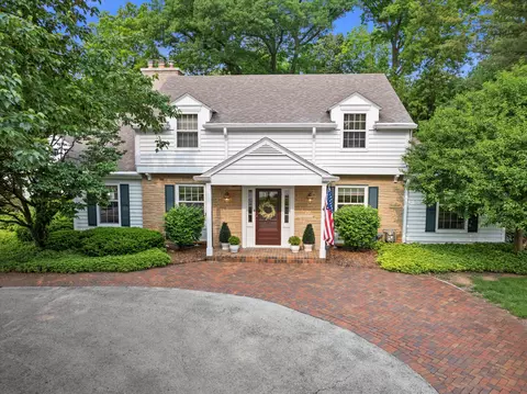 885 Grandview, Elm Grove, WI 53122