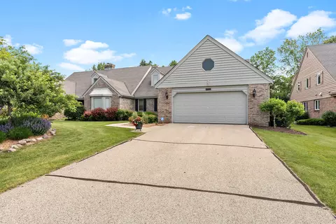 12332 N Golf, Mequon, WI 53092