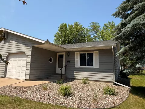 1127 Schafer, Onalaska, WI 54650