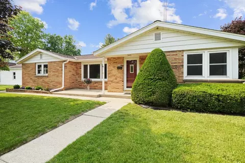 324 E Market, Burlington, WI 53105