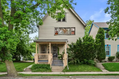 1919 N 17th #1921, Milwaukee, WI 53205
