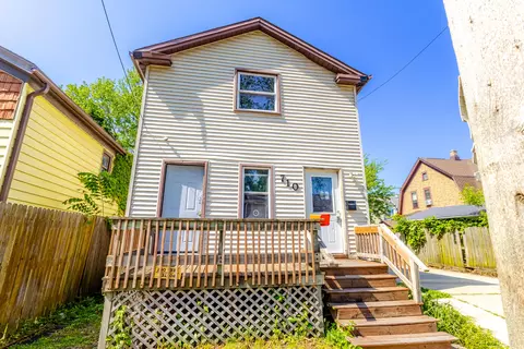 710 Kewaunee, Racine, WI 53402