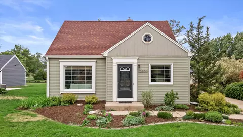 10836 W Fiebrantz, Wauwatosa, WI 53222