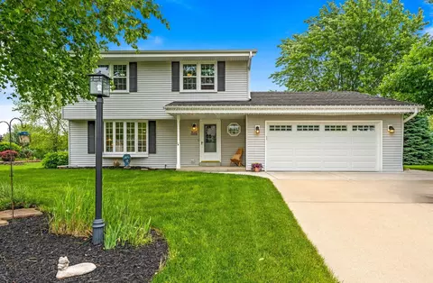 w143n4918 Brook Fls, Menomonee Falls, WI 53051