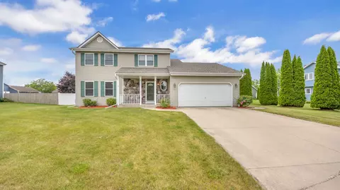 121 N White Oak, Saukville, WI 53080