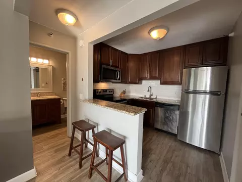 1660 N Prospect #403, Milwaukee, WI 53202
