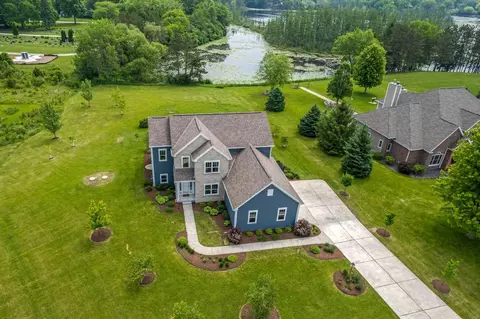 w356n6752 E Stonewood, Oconomowoc, WI 53066