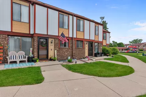 4159 W College, Milwaukee, WI 53221