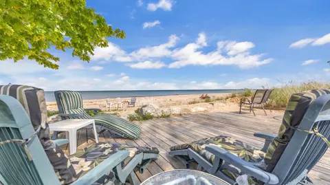 n133 Surfside Drive, Holland, WI 53013