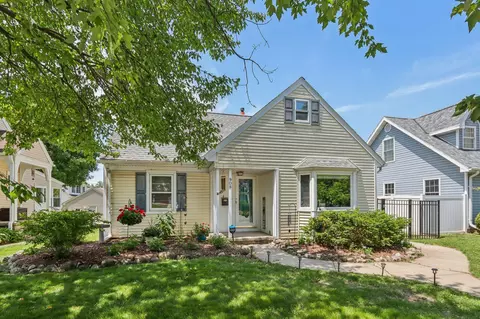 908 S East, Waukesha, WI 53186