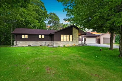 2929 Brunner, Manitowoc, WI 54220